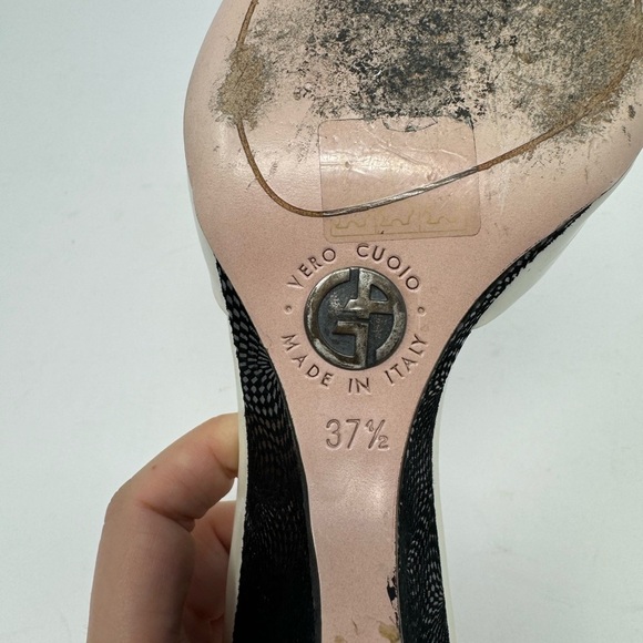 Giorgio Armani Ivory Patent Slingback Heels – Size 37.5 | Minimalist Luxury - Picture 9 of 9